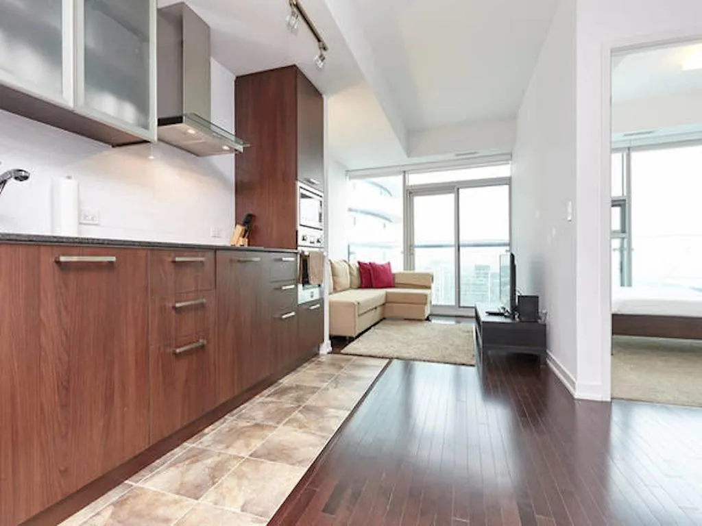 Jp Stays - York St & Lakeshore Toronto
