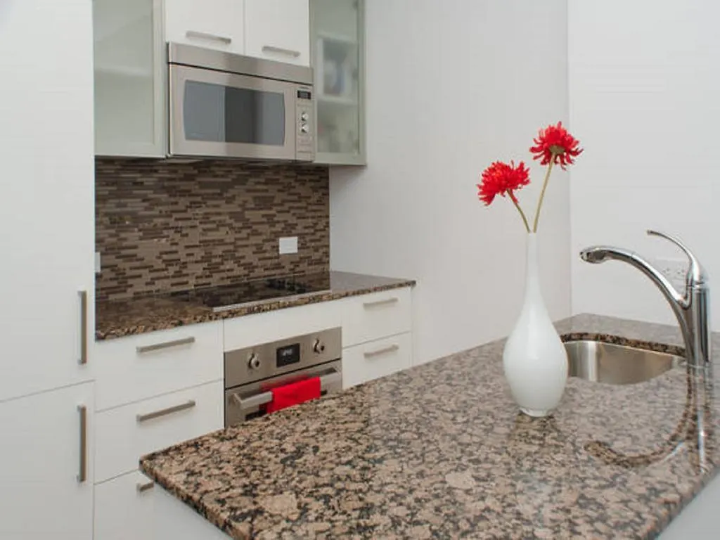 *** Hotel Jp Stays - York St & Lakeshore Toronto Canada